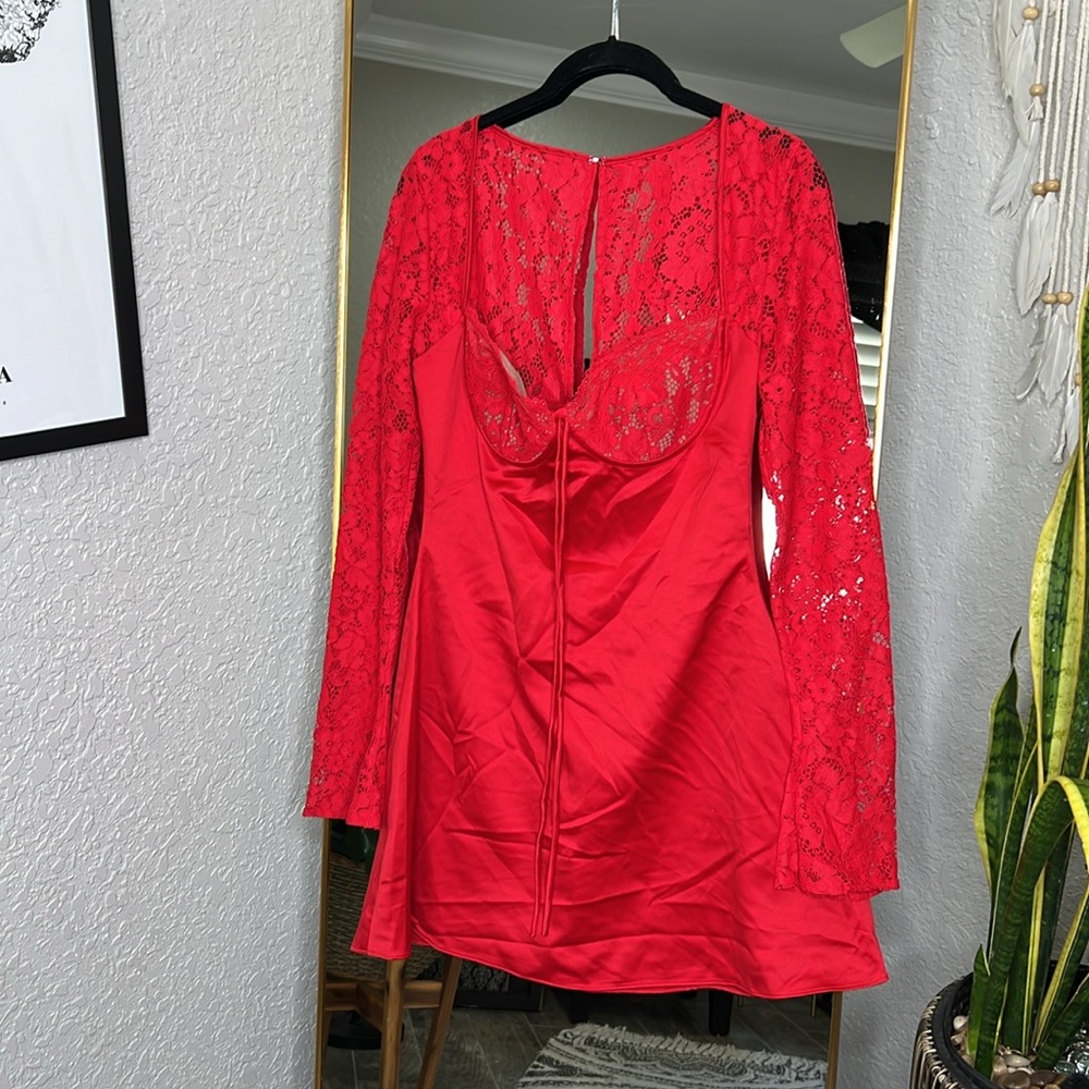 HOUSE OF CB 'Jennica' Red Rose Satin And Lace Mini Dress NWOT - Picture 9 of 11